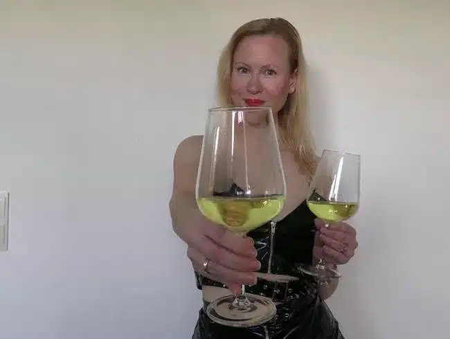 Geile Lacksau offers special wine;)