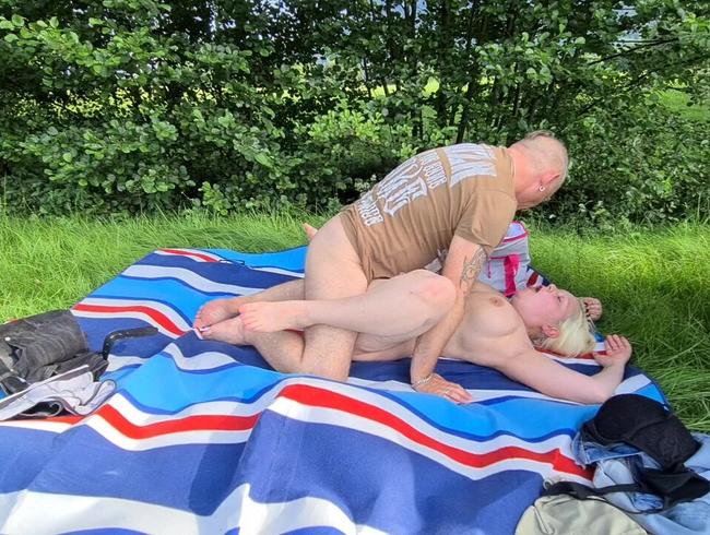 At the picnic fuck me with creampie !!!!