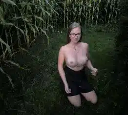Den Nachbarn im Maisfeld getroffen