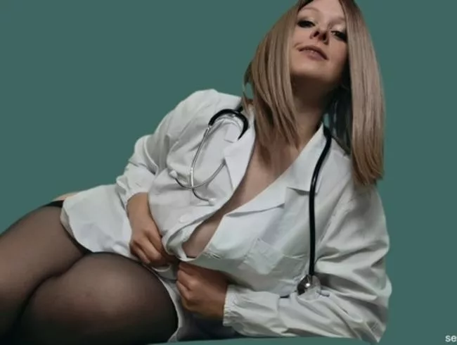 Squirting for Mrs. Doctor