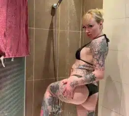 Kommst du mit mir zum Duschen?