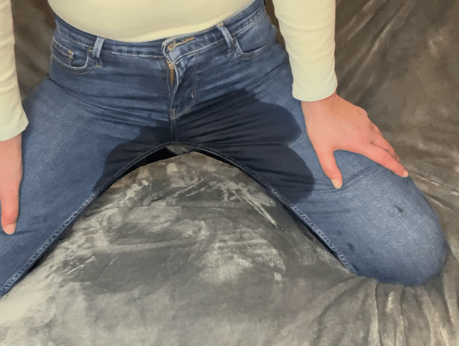 Couch Whispers - Relaxed pissing in jeans