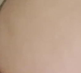 Geiles Teenie fingert sich allein, ein Stock wäre nicht schlecht (ohne Ton)